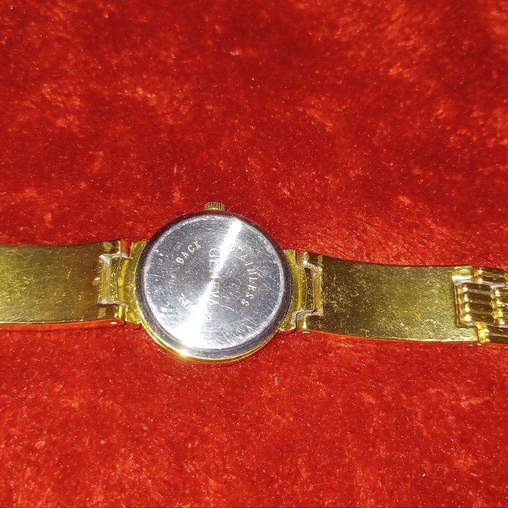 Watch - Picture 2 of 7